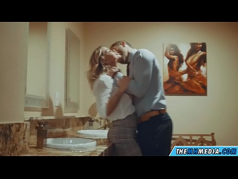 ❤️ כשבלונדינית חזה מפתה אותך בשירותים ציבוריים ️❌ סרטון אנאלי אצלנו iw.taxiporec.top ❌